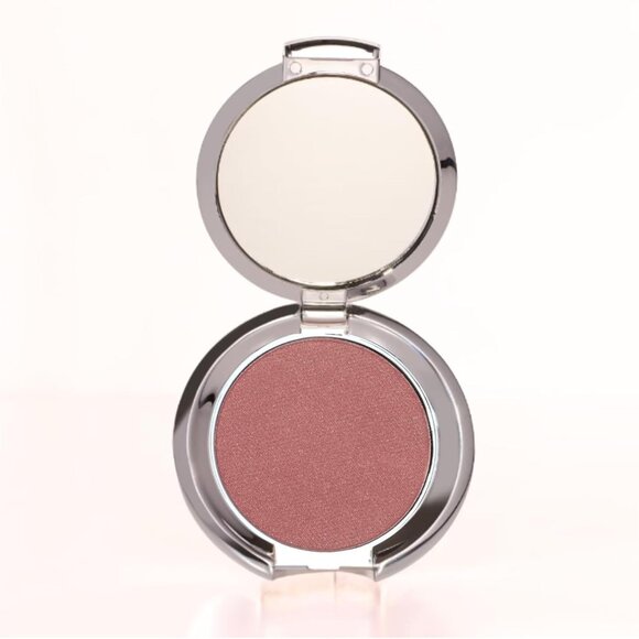 NUDE ENVIE Dreamy Eyeshadow in a Silver Mirror Compact Brand New in Box NWT - Picture 2 of 4